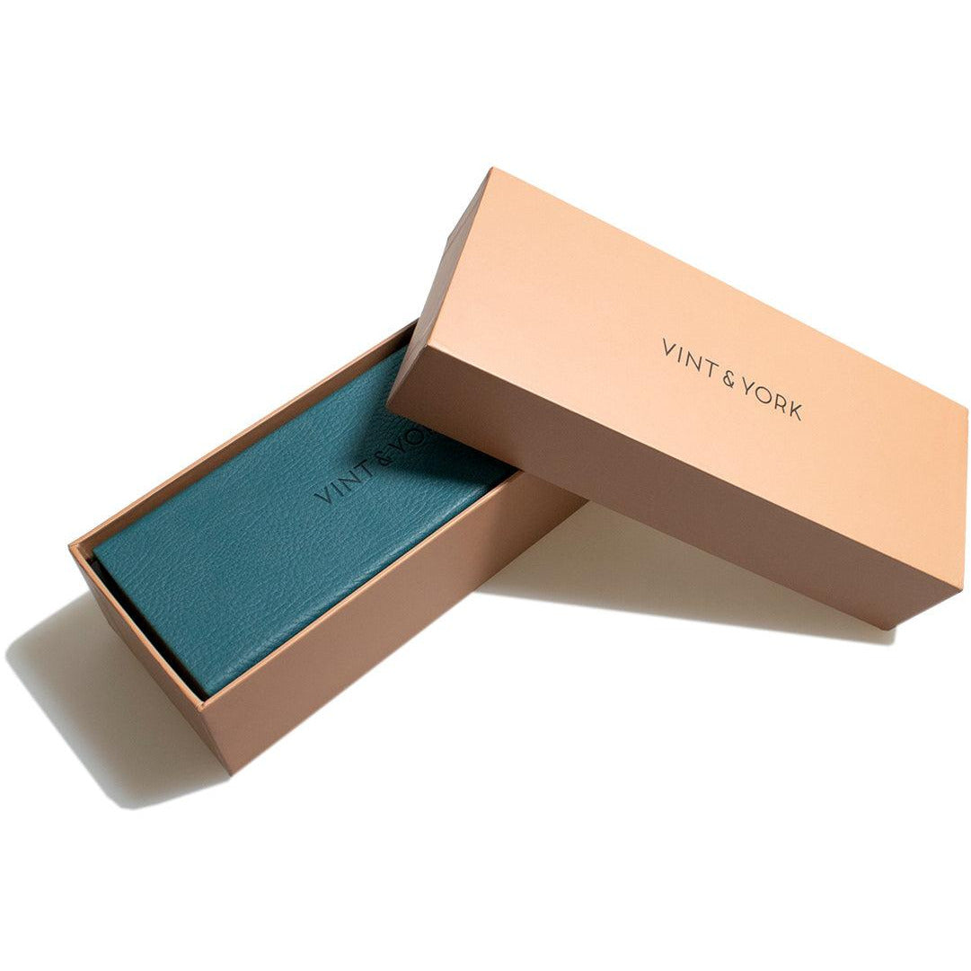 FANCY TEAL CASE from Vint & York